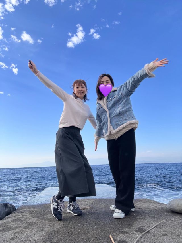 同い年で誕生日が近ーいEちゃんと
大瀬崎へ🌳🌊
色んなことずっと話して声も出して
すっきりして癒されました〜

次は何処へ行こうか